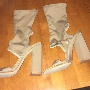 Tan Simmi London shoes size 5 with 4 1/2 inch heel
